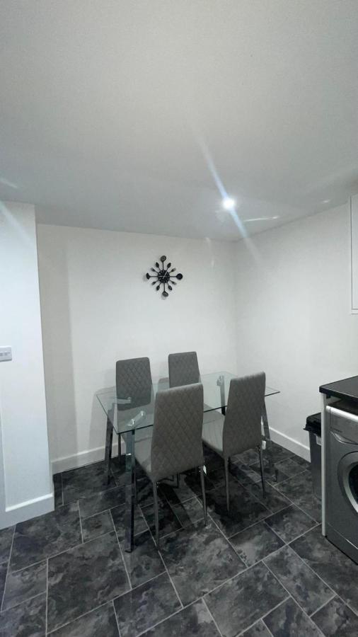 2 Bed Room Luxury Apartment In Old Kent Road London Exterior foto